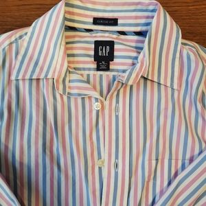 Gap button shirt